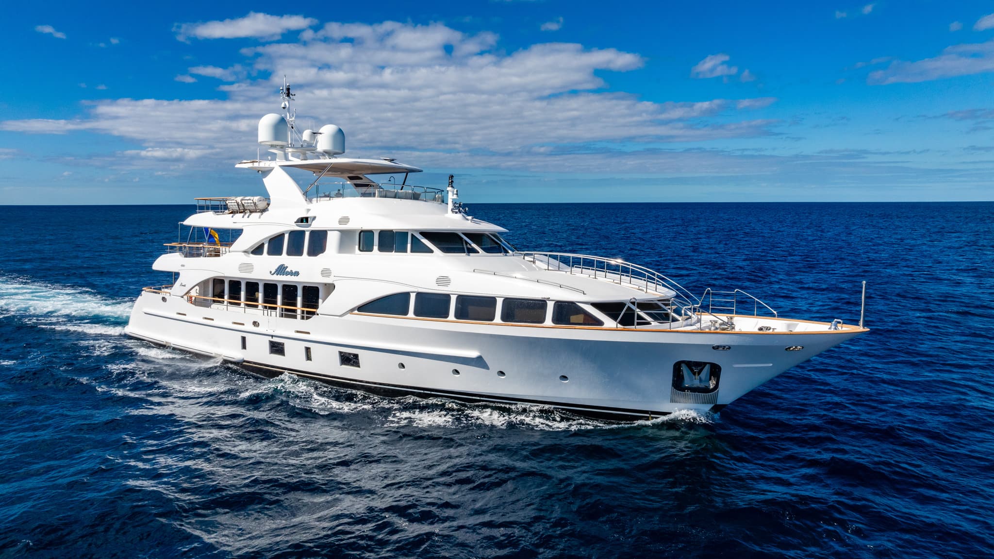 ALLORA Yacht Specifications